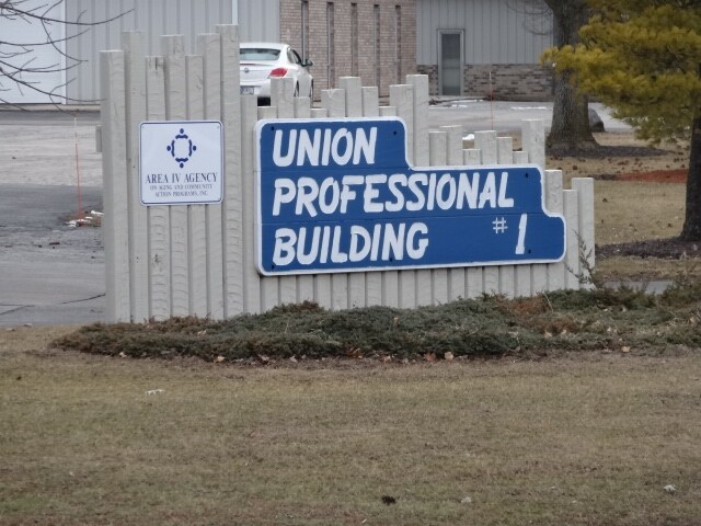 More Photos Of 658-680 N 36th St, Lafayette Light Distribution For Lease