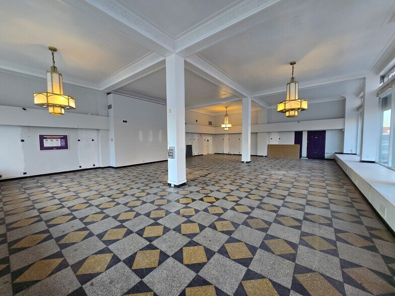 More Photos Of 3850 Main St, Kansas City Storefront Retail Office For Lease