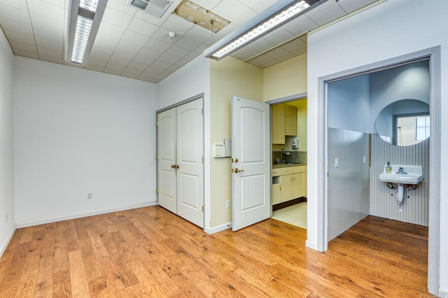 More Photos Of 3720 Main St, Kelseyville Drugstore For Sale