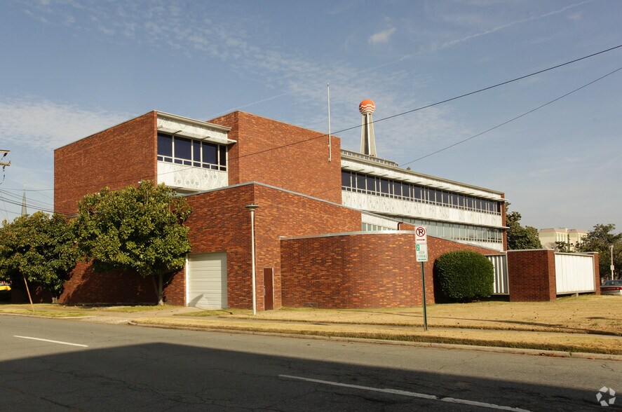 More Photos Of 900 Louisiana St, Little Rock Office For Sale