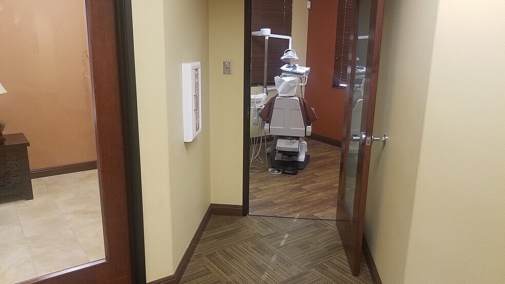 More Photos Of 7884 W Sahara Ave, Las Vegas Medical For Sale