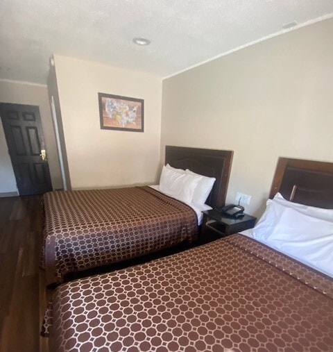 More Photos Of 1749 W Valley Blvd, Alhambra Hotel For Sale