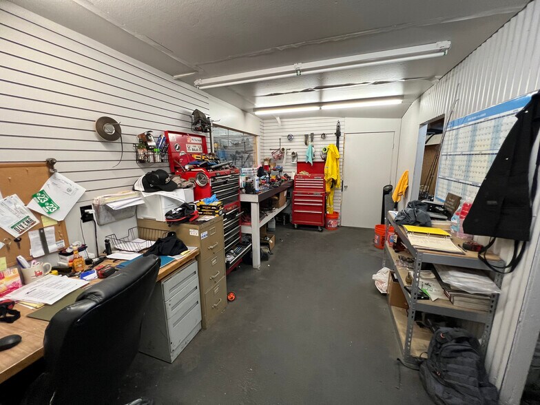 More Photos Of 8120 35th Ave, Sacramento Manufacturing For Lease