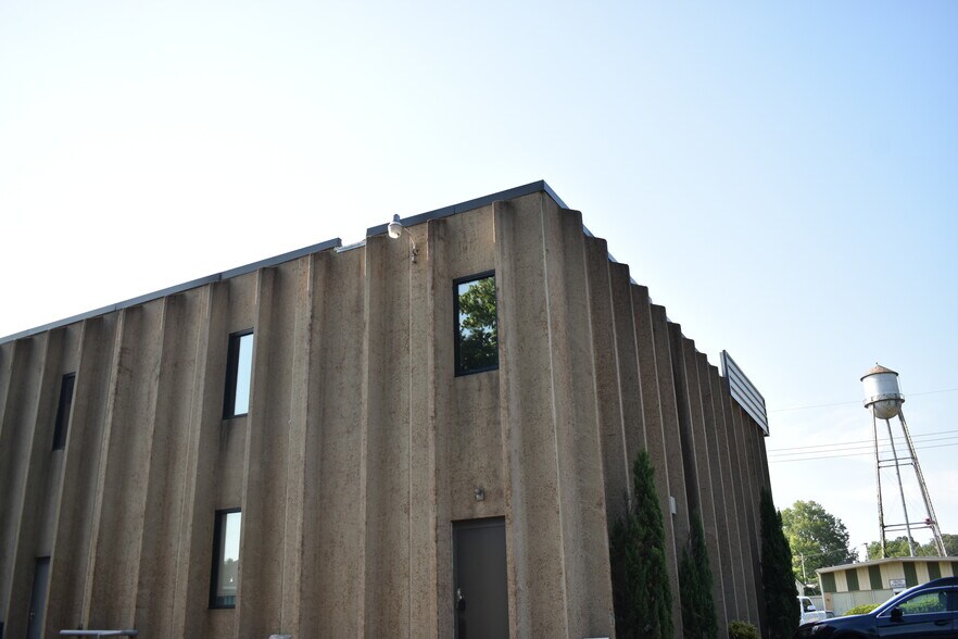 More Photos Of 165 W South St, Hernando Office Residential For Lease