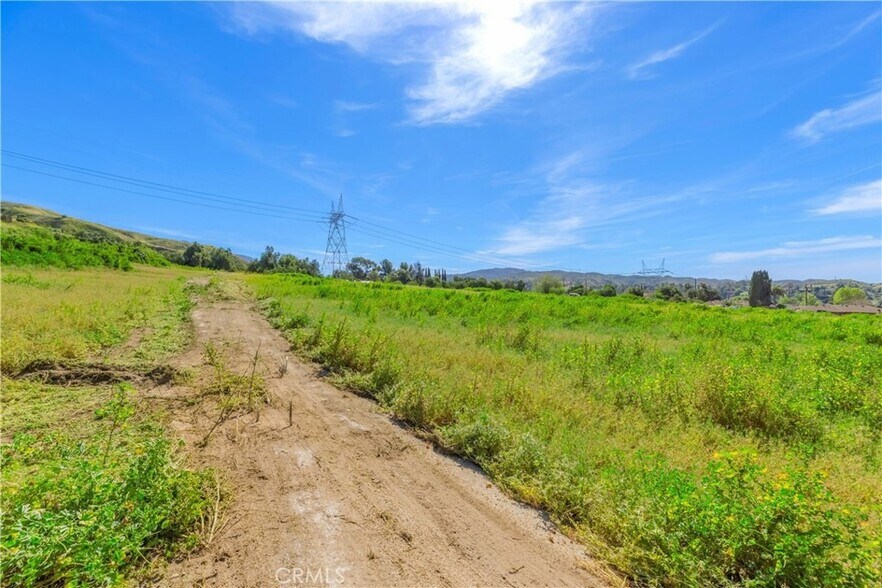 More Photos Of 11326 Wheatland Ave, Sylmar Land For Sale