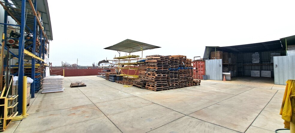 More Photos Of 9309 Enos Ln, Bakersfield Warehouse For Lease