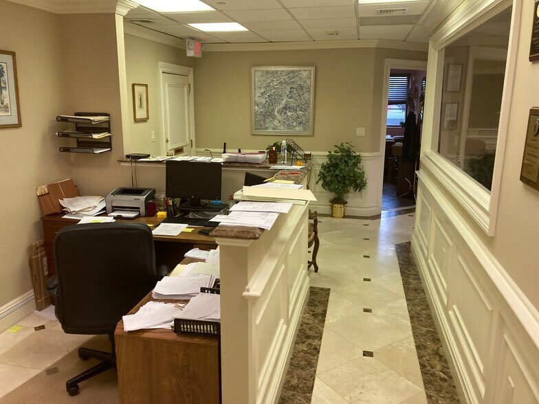 More Photos Of 640 E Palisade Ave, Englewood Cliffs Office For Lease