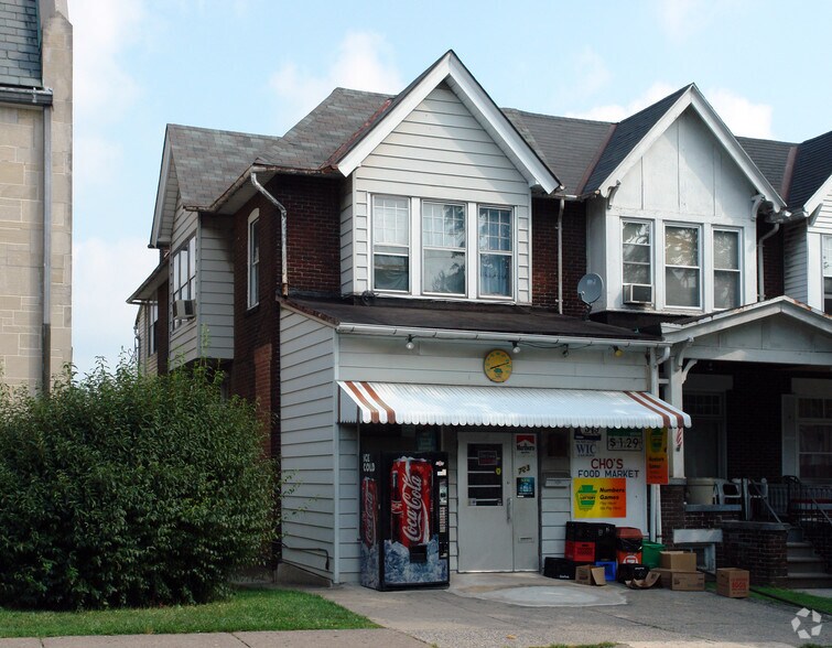 Primary Photo Of 723 St John St, Allentown Convenience Store For Sale