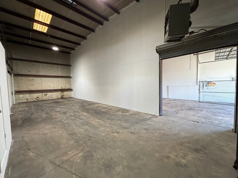 More Photos Of 2570 Berner St, Fort Worth Service For Sale