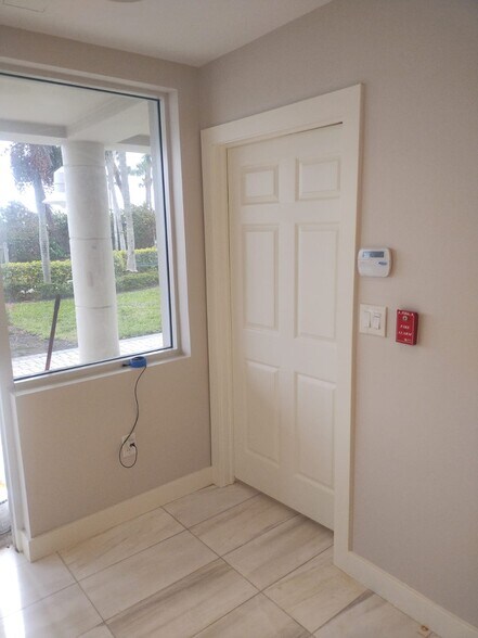 More Photos Of 1001 10th Ave S, Naples Office Residential For Sale