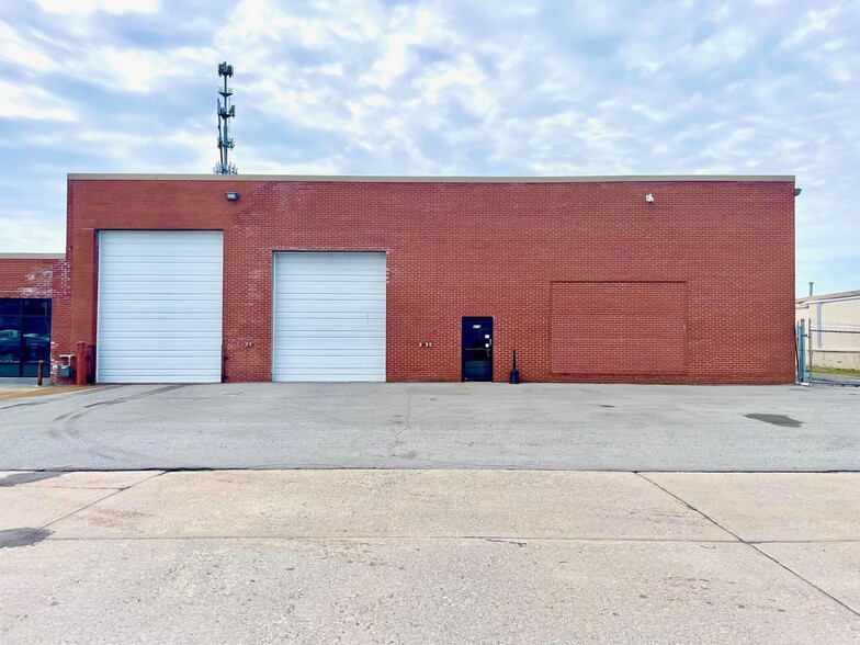 Primary Photo Of 211 N Spring St, Cape Girardeau Warehouse For Lease