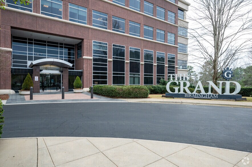 More Photos Of 3595 Grandview Pky, Birmingham Office For Lease