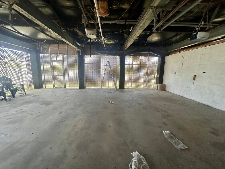 More Photos Of 6501 Boatyard Dr, Hudson Specialty For Sale