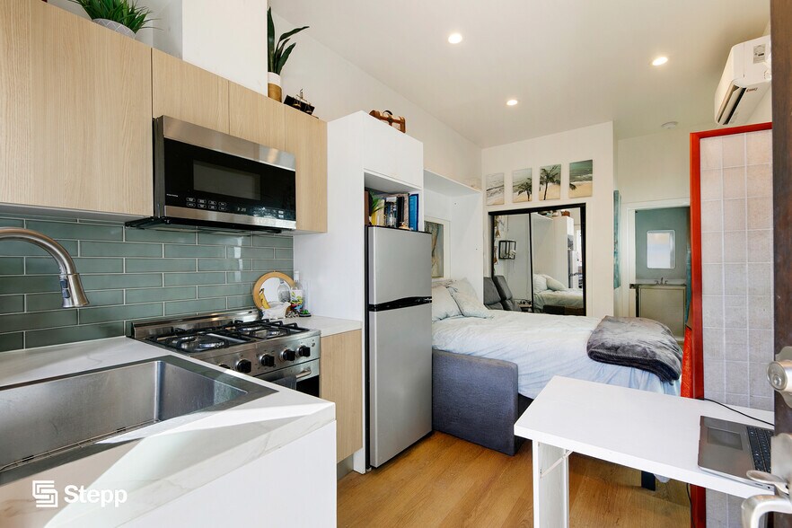 More Photos Of 1325-1331 E Ocean Blvd, Long Beach Apartments For Sale