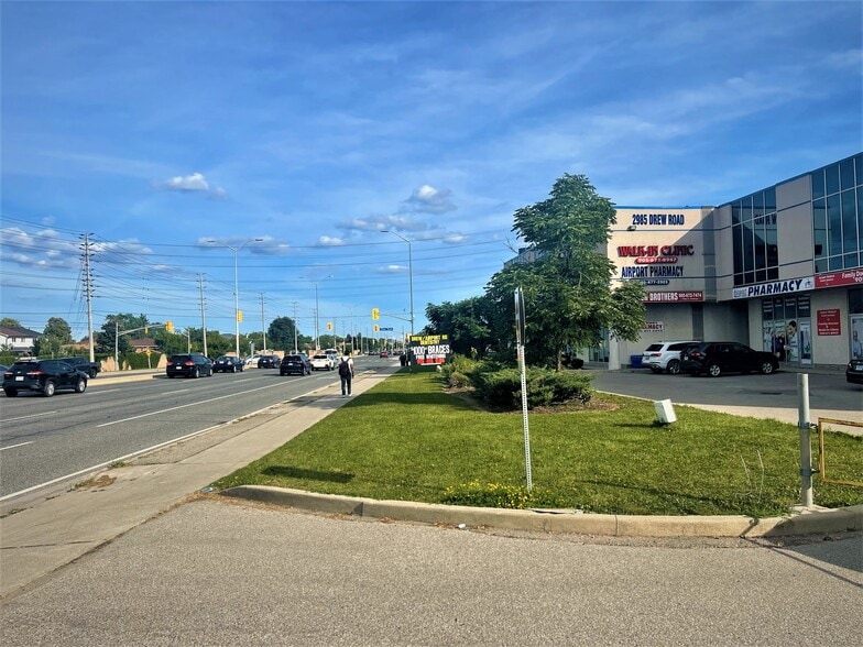 More Photos Of 2985 Drew Rd, Mississauga Office For Sale