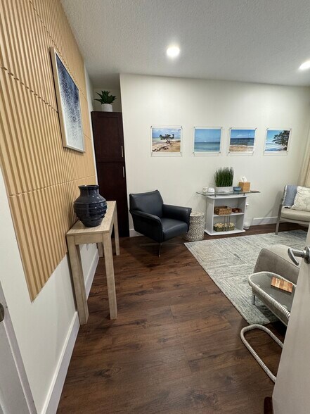 More Photos Of 9633 W Broward Blvd, Plantation Medical For Sale