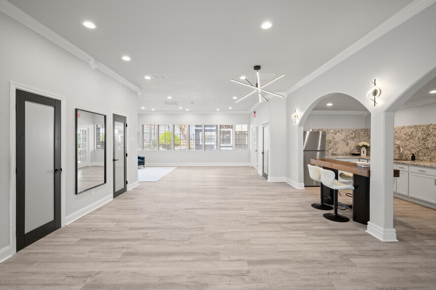 More Photos Of 928 Ferry Rd, Galveston Apartments For Sale