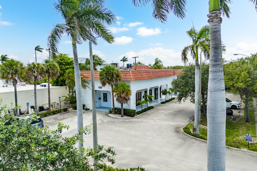 More Photos Of 112-120 US Highway 1, Tequesta Medical For Sale