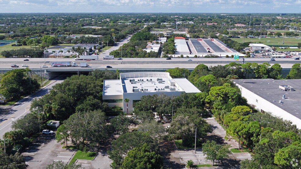 More Photos Of 4800 Riverside Dr, Palm Beach Gardens Office For Lease