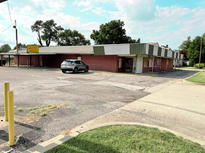 Primary Photo Of 211 Mine, Sandoval Supermarket For Lease