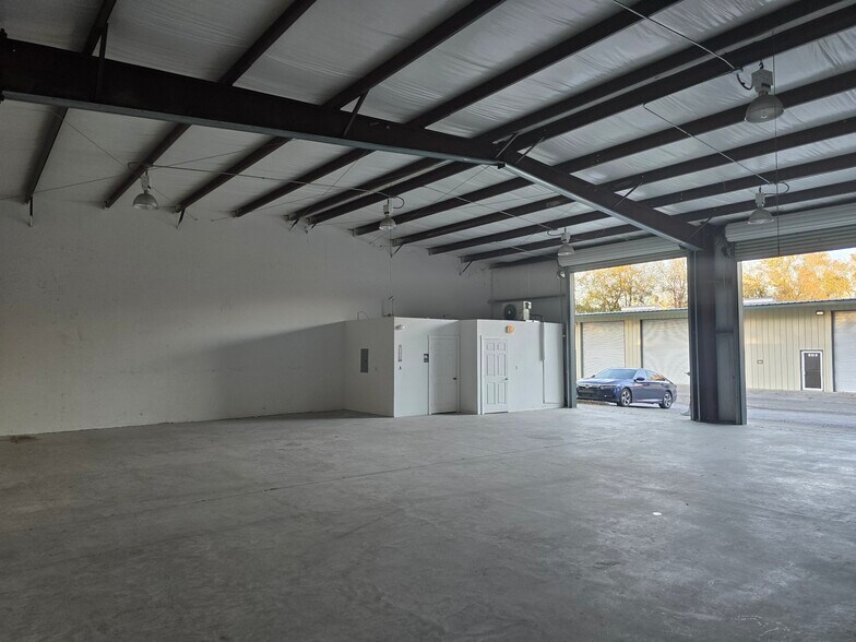 More Photos Of 1155 NE 17th Rd, Ocala Warehouse For Lease
