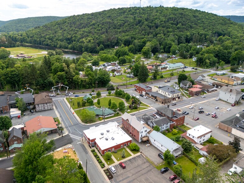 More Photos Of 23 E Main St, Hancock Restaurant For Sale