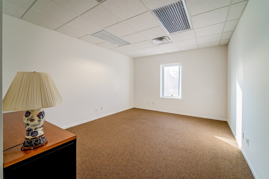 More Photos Of 4615-4621 S Wayne Rd, Wayne Storefront For Sale