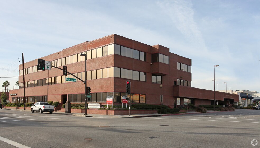 Primary Photo Of 55 E California Blvd, Pasadena Medical For Lease