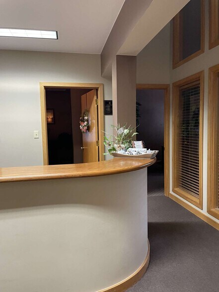 More Photos Of 228-246 Waterfall Dr, Elkhart Loft Creative Space For Sale