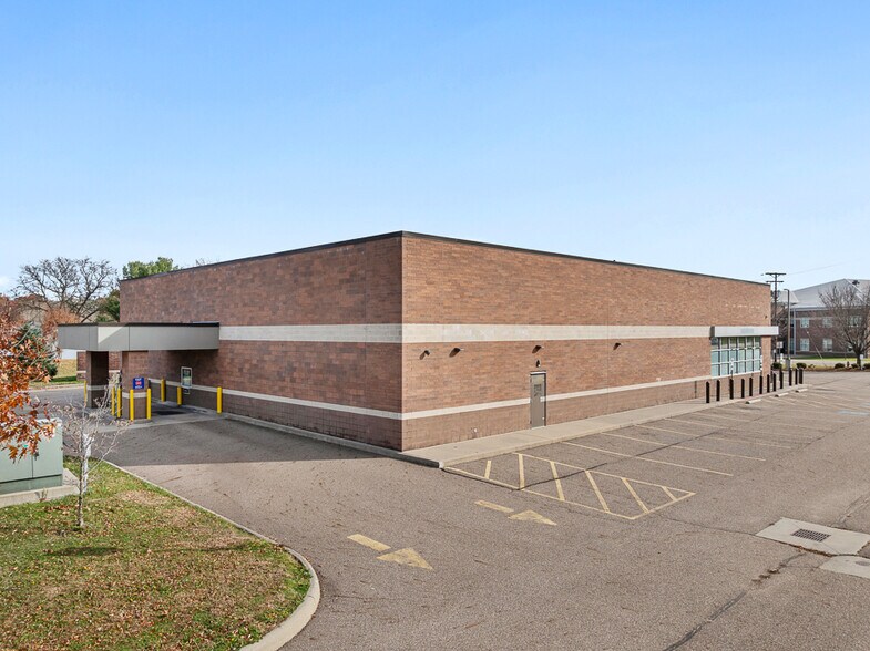 More Photos Of 4042 Cleveland Ave SW, Canton Drugstore For Lease