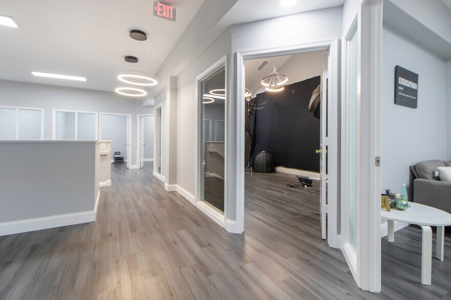 More Photos Of 4200 Evergreen Ln, Annandale Medical For Sale