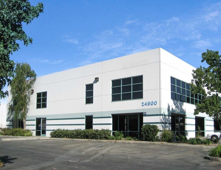 More Photos Of 24900 Anza Dr, Valencia Warehouse For Lease
