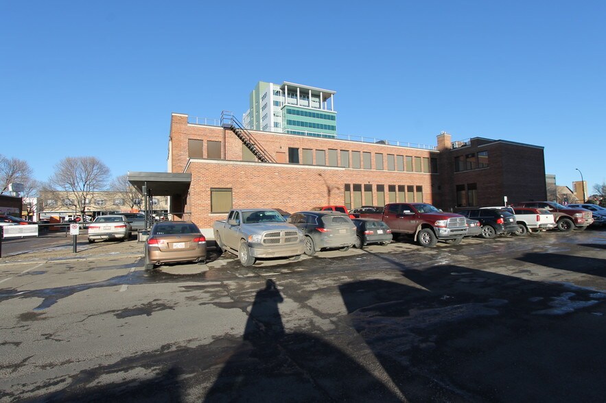 More Photos Of 4909 50 St, Red Deer Office For Lease