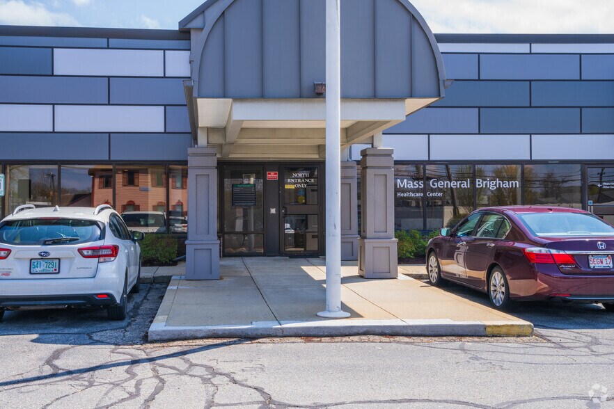 More Photos Of 231 Sutton St, North Andover Medical For Sale