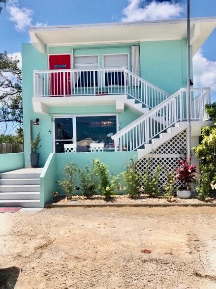 Primary Photo Of 74450 Overseas Hwy, Islamorada General Retail For Sale