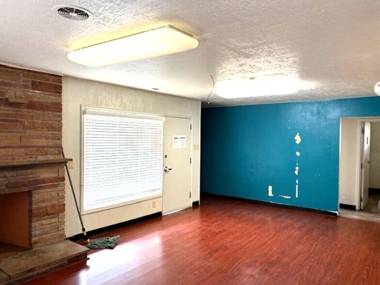 More Photos Of 19942 Lake Chabot Rd, Castro Valley Medical For Sale