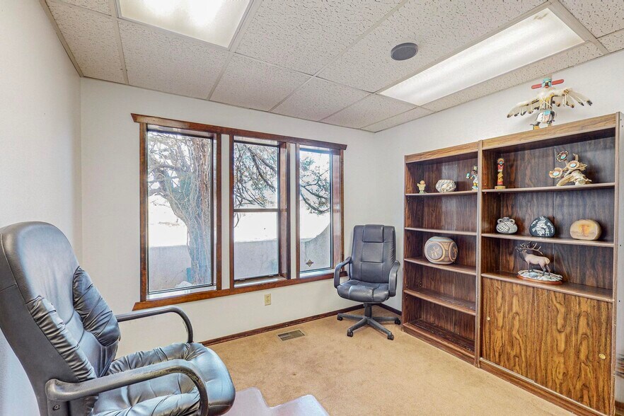 More Photos Of 901 E Roosevelt Ave, Grants Healthcare For Sale