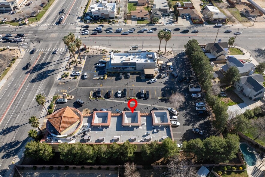 More Photos Of 42815 30th St W, Lancaster Storefront For Lease