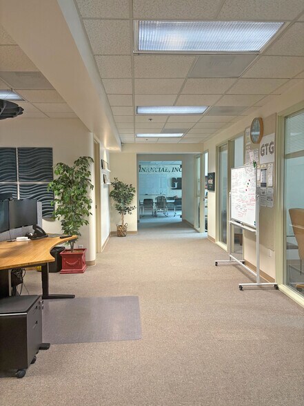 More Photos Of 1421 Guerneville Rd, Santa Rosa Office For Lease