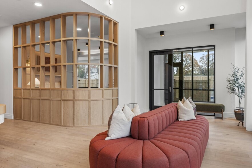 More Photos Of 266 Canal St, Salem Apartments For Lease