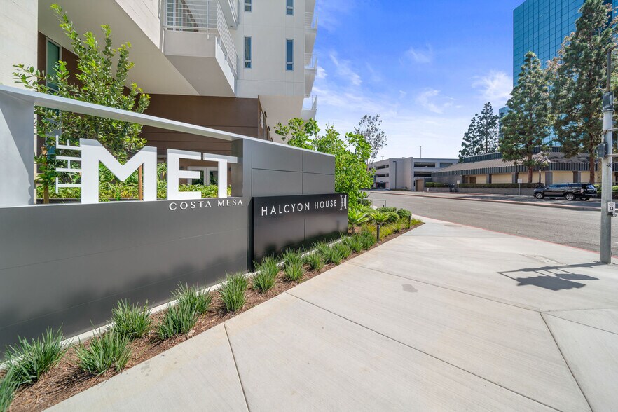 More Photos Of 585 Anton Blvd, Costa Mesa Apartments For Lease