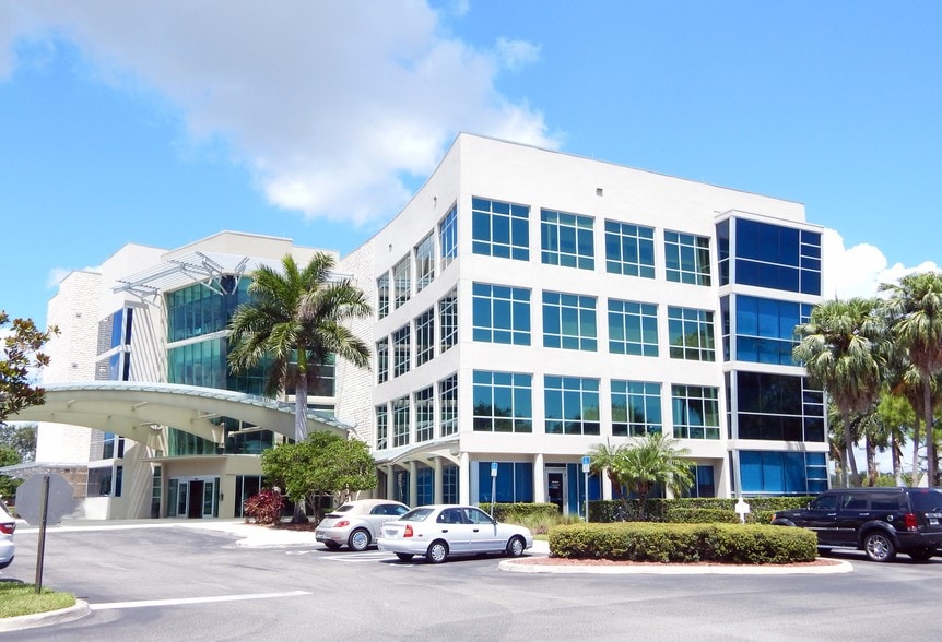More Photos Of 1050 SE Monterey Rd, Stuart Medical For Lease