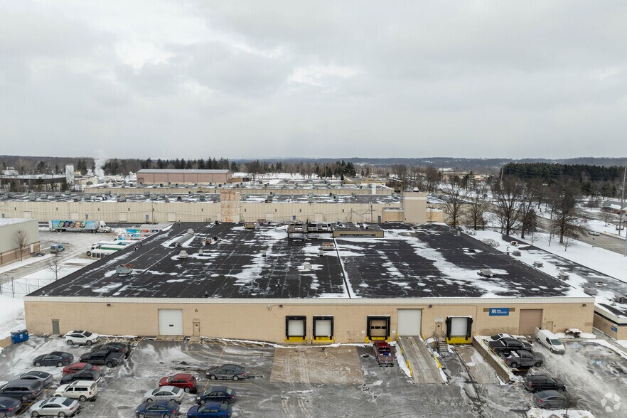 More Photos Of 8400 Darrow Rd, Twinsburg Manufacturing For Lease