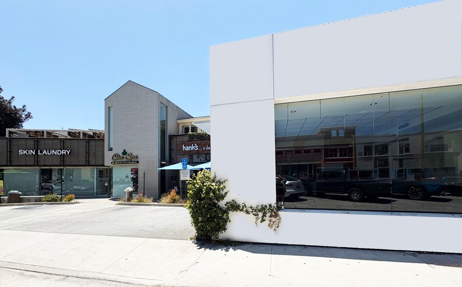 More Photos Of 11723-11733 Barrington Ct, Los Angeles Loft Creative Space For Lease