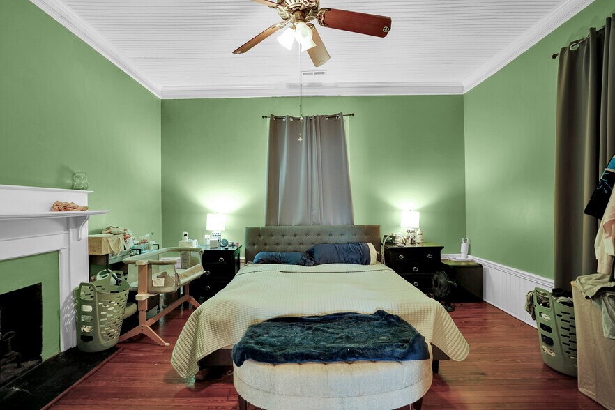 More Photos Of 115 N Magnolia St, Raeford Office Residential For Sale