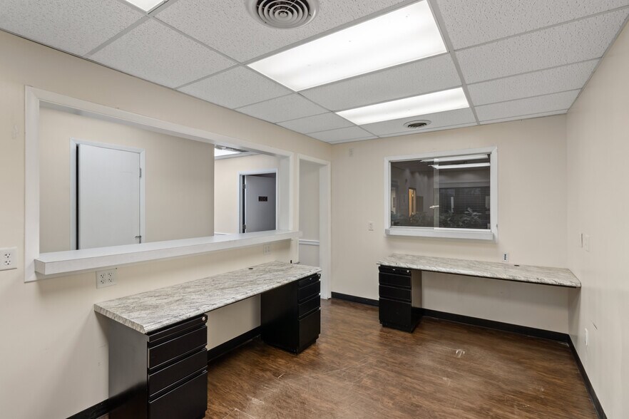 More Photos Of 5538 Philadelphia Dr, Dayton Medical For Sale