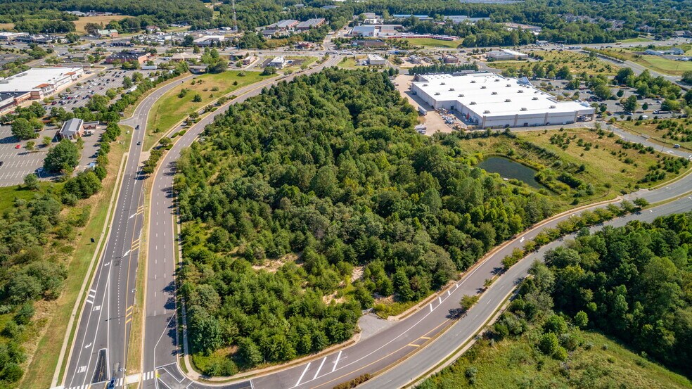 More Photos Of Celebrate Virginia Parkway Pky @ McWhirt Loop, Fredericksburg Land For Sale