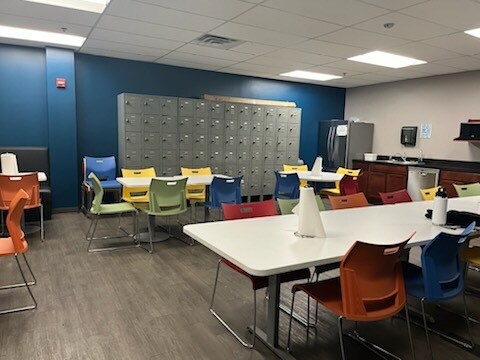 More Photos Of 7820 E Pleasant Valley Rd, Independence Loft Creative Space For Lease