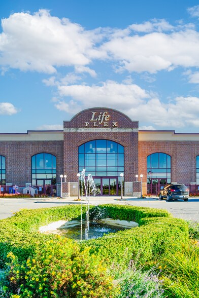 More Photos Of 2855 Miller Dr, Plymouth Medical For Lease