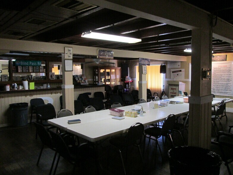 More Photos Of 7815 Blind Pass Rd, Saint Pete Beach Freestanding For Sale